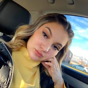 Meet your Posher, Candace